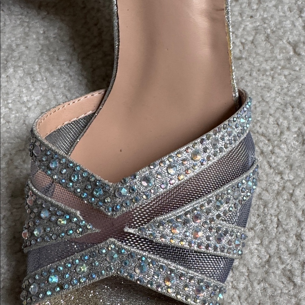 Heels - Picture 4 of 5
